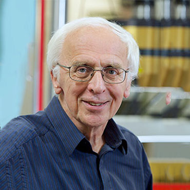 Professor Roger Kemp 